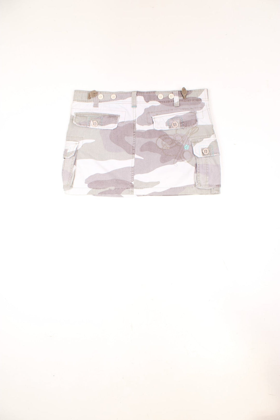 Y2K Animal grey camo cargo style mini skirt. Features multiple pockets, zip and metal hook fastening and belt loops. 