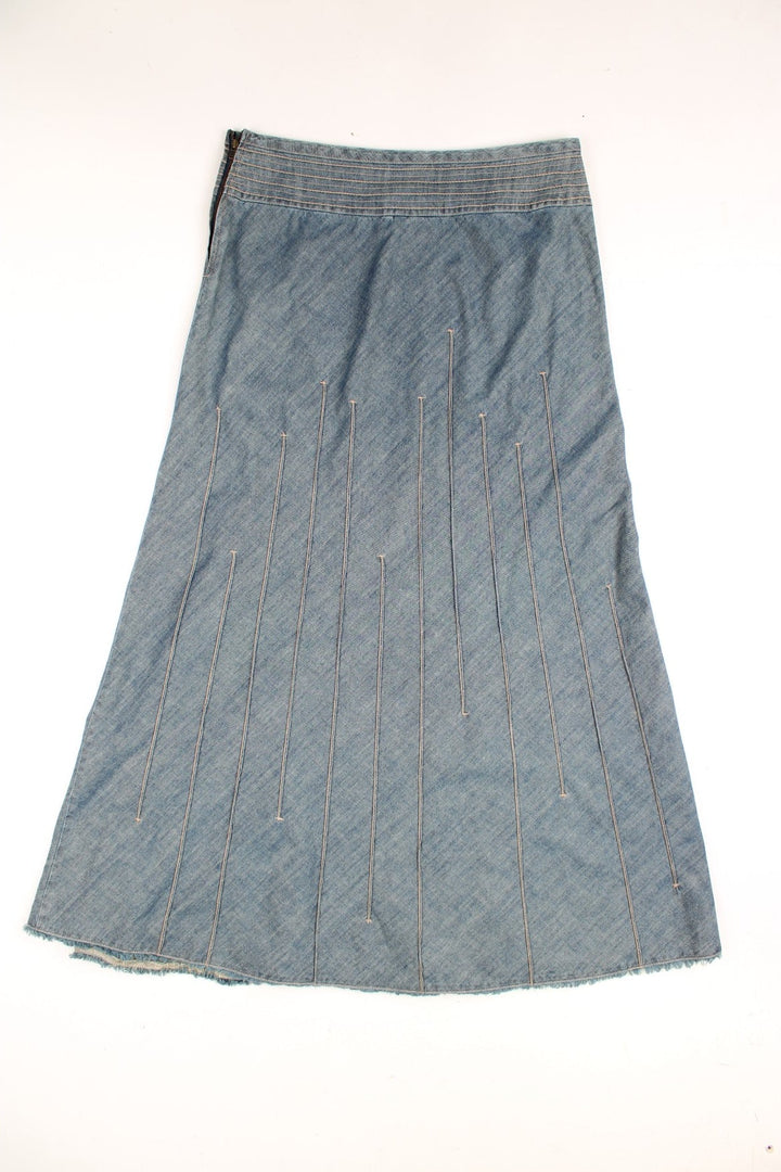 Denim maxi skirt with sewn detail and zip side.