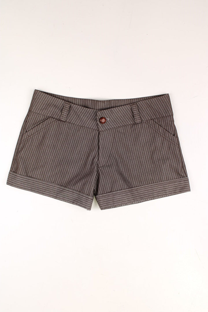 Y2K pinstripe shorts in brown with pockets and button and zip closure.