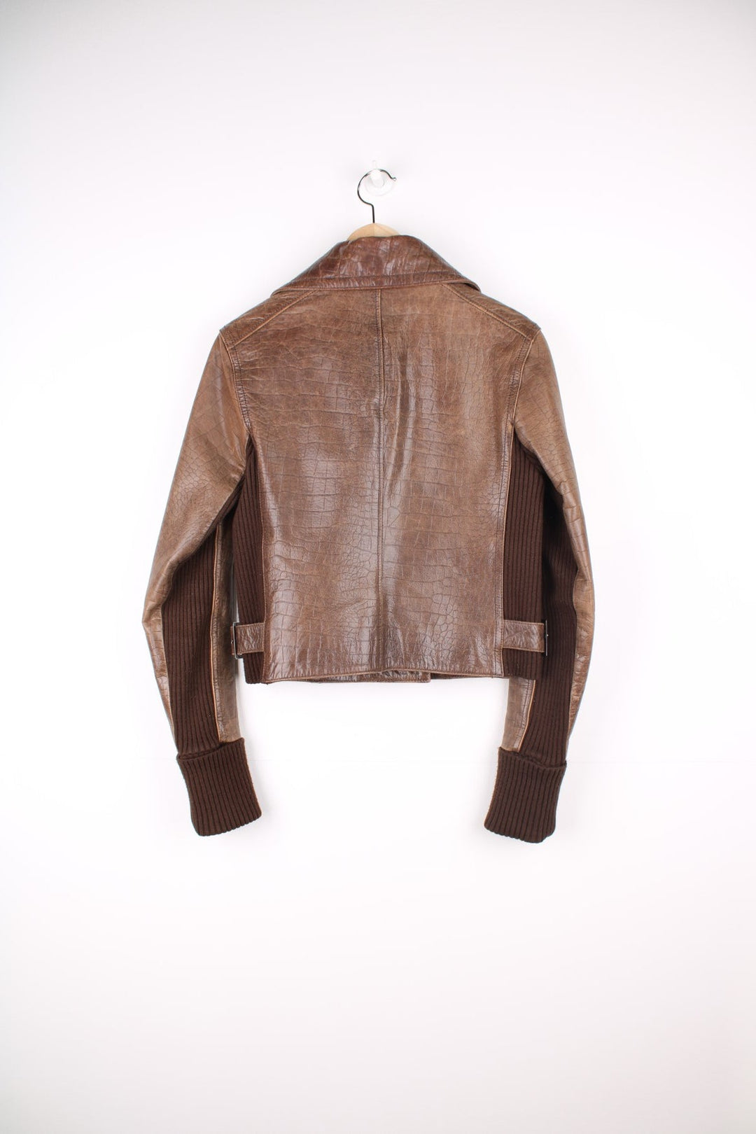 Tommy Hilfiger Leather Jacket in a brown colourway with a cracked crocodile print pattern throughout, the sides, arms and cuffs are a corduroy material, zip up with a big collar, and has two pockets on the front. 