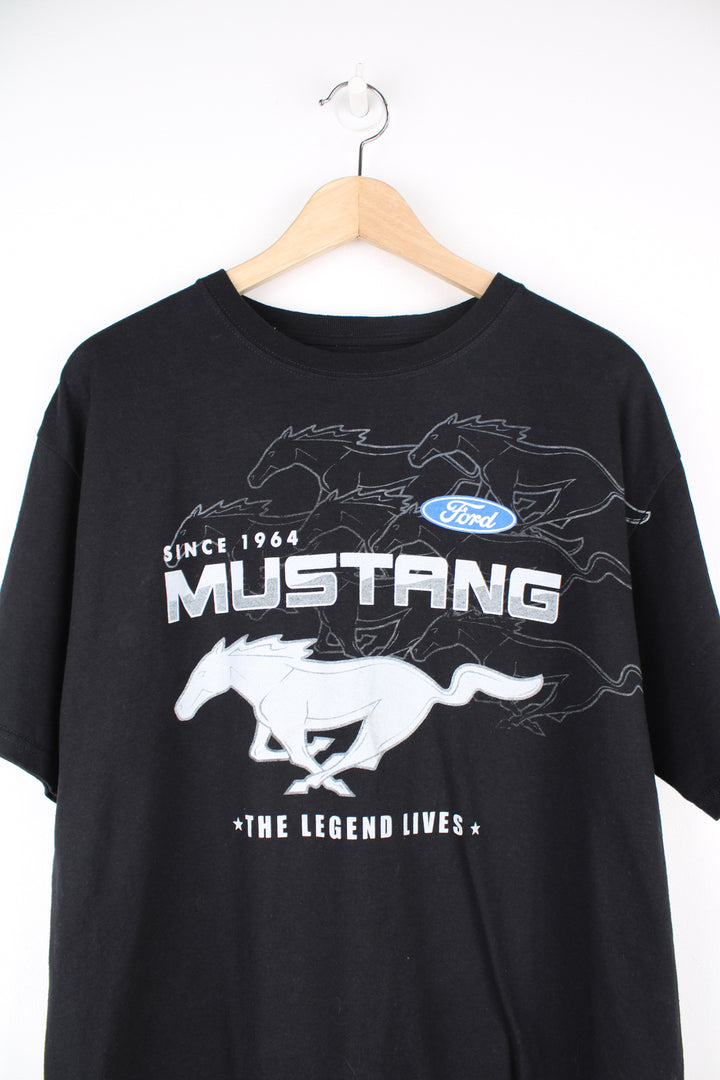 Mustang t-shirt in black features printed graphic on the front and back good condition 