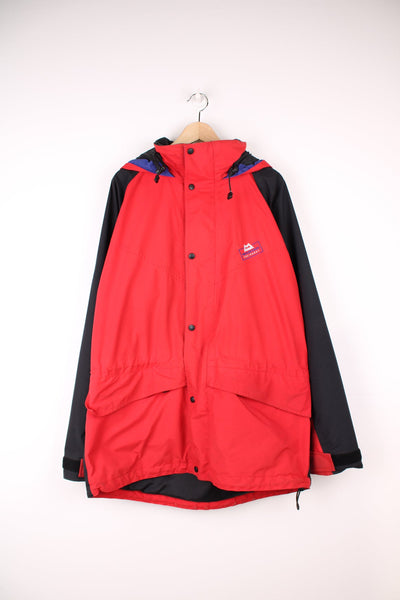 Vintage Mountain Equipment gore-tex Denali jacket. Features fold away hood and embroidered logo on the chest. 