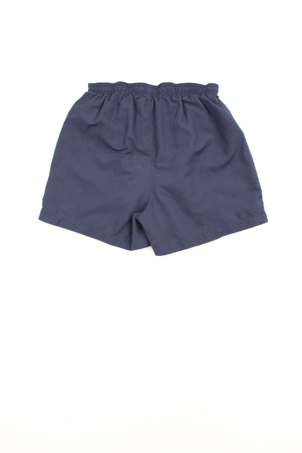 Reebok Shorts in a blue colourway, has an elasticated waist, mesh netted lining, side pockets, and the logo embroidered on the front. 