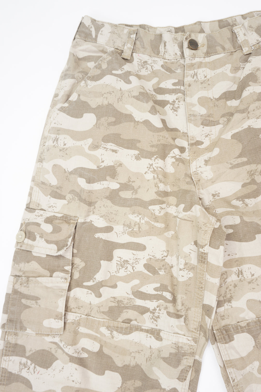 Carhartt camouflage 100% cotton cargo style trousers with multiple pockets