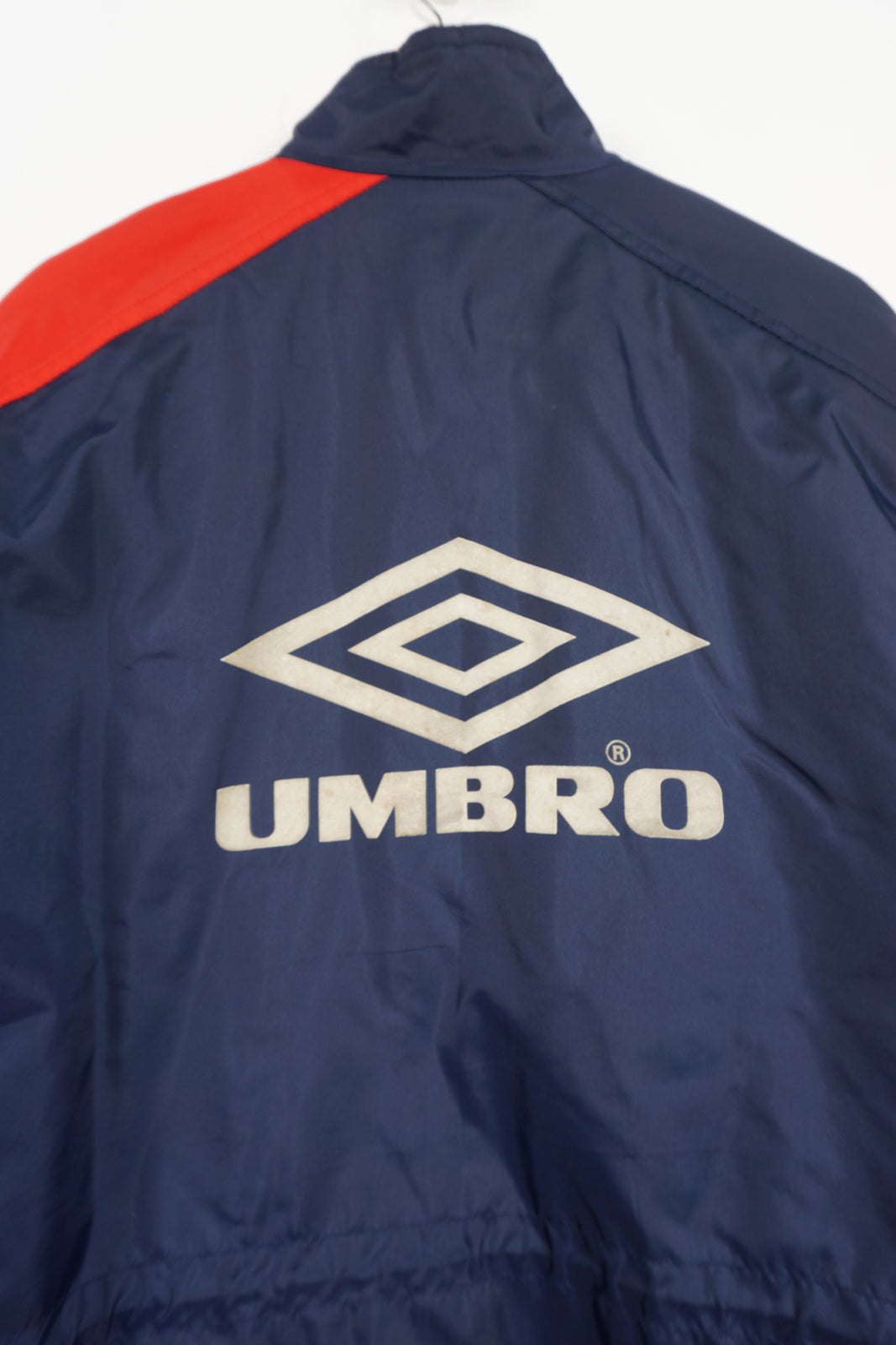 Vintage 90s Chelsea Football Club Umbro bench coat with embroidered logos/badges and drawstring waist