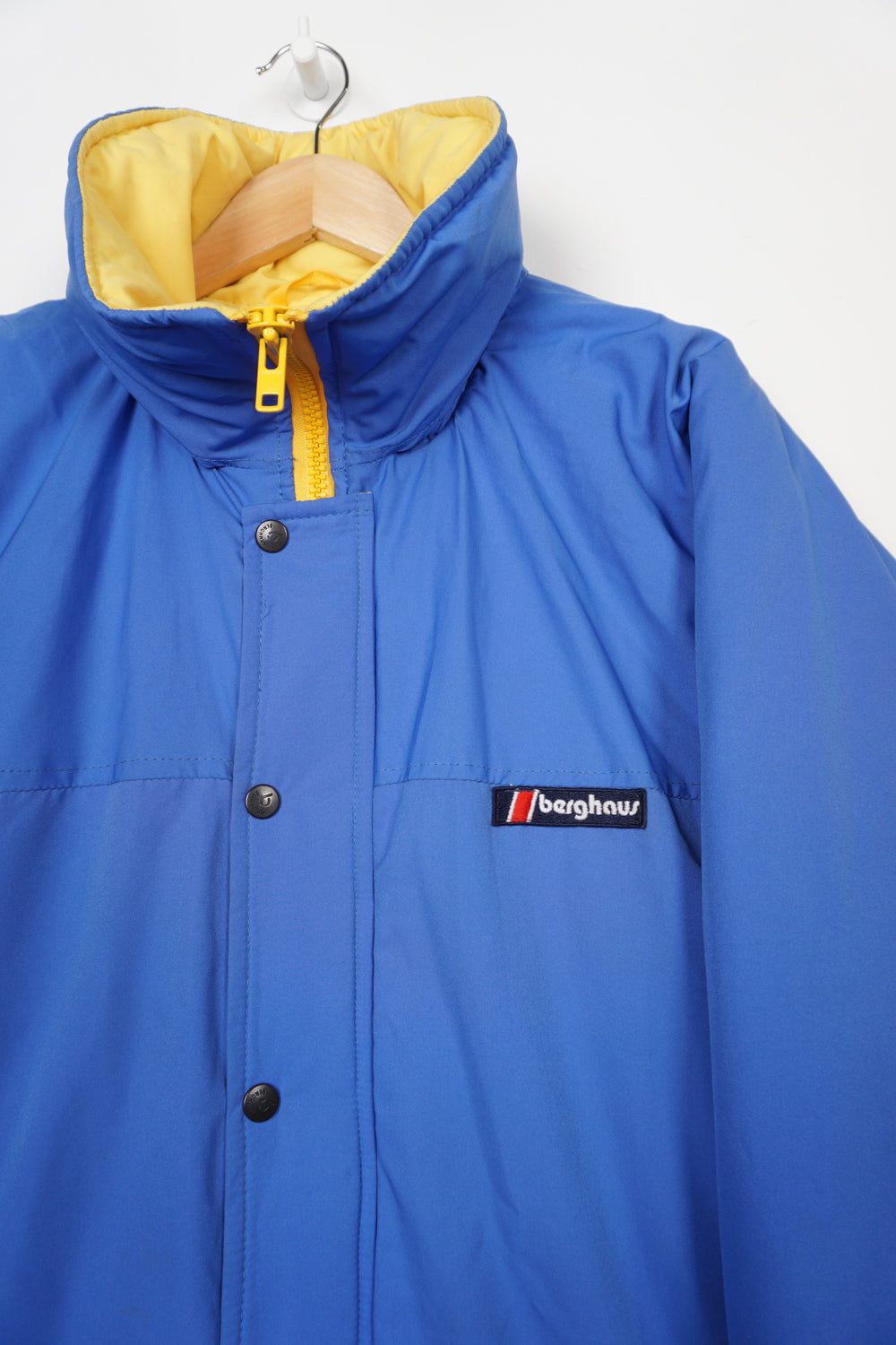 Vintage Berghaus blue Gortex waterproof padded coat with drawstring waist and foldaway hood 