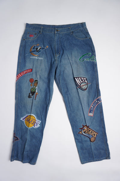 UNK VINTAGE NBA JEANS SIZE 40X 35 IN AMAZING CONDITION!