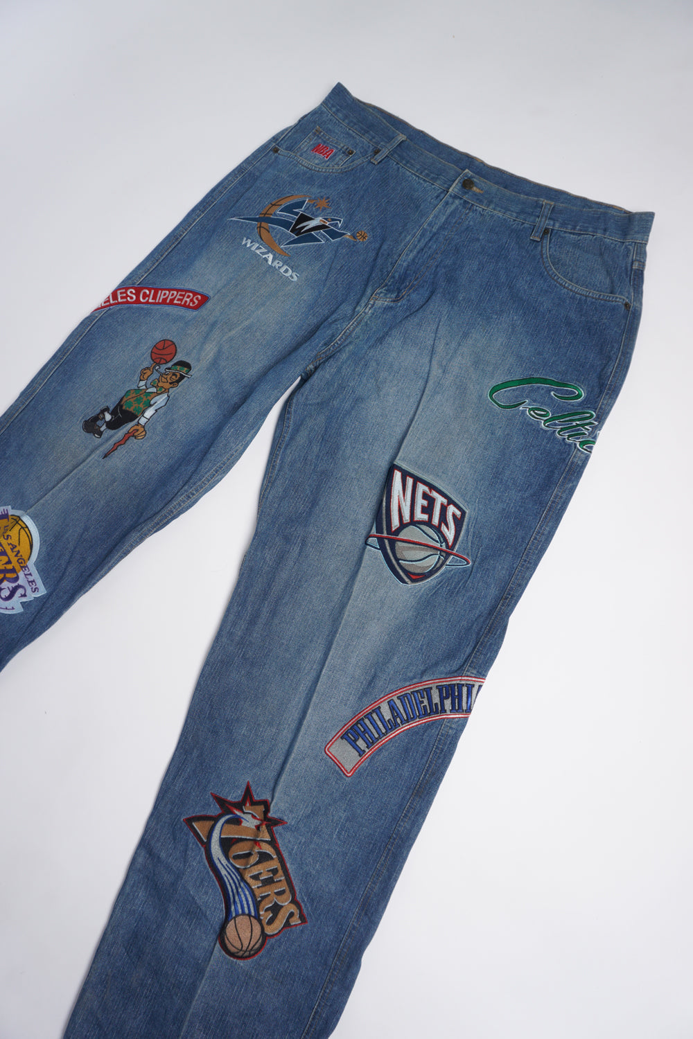 Vintage UNK NBA embroidered straight leg jeans 