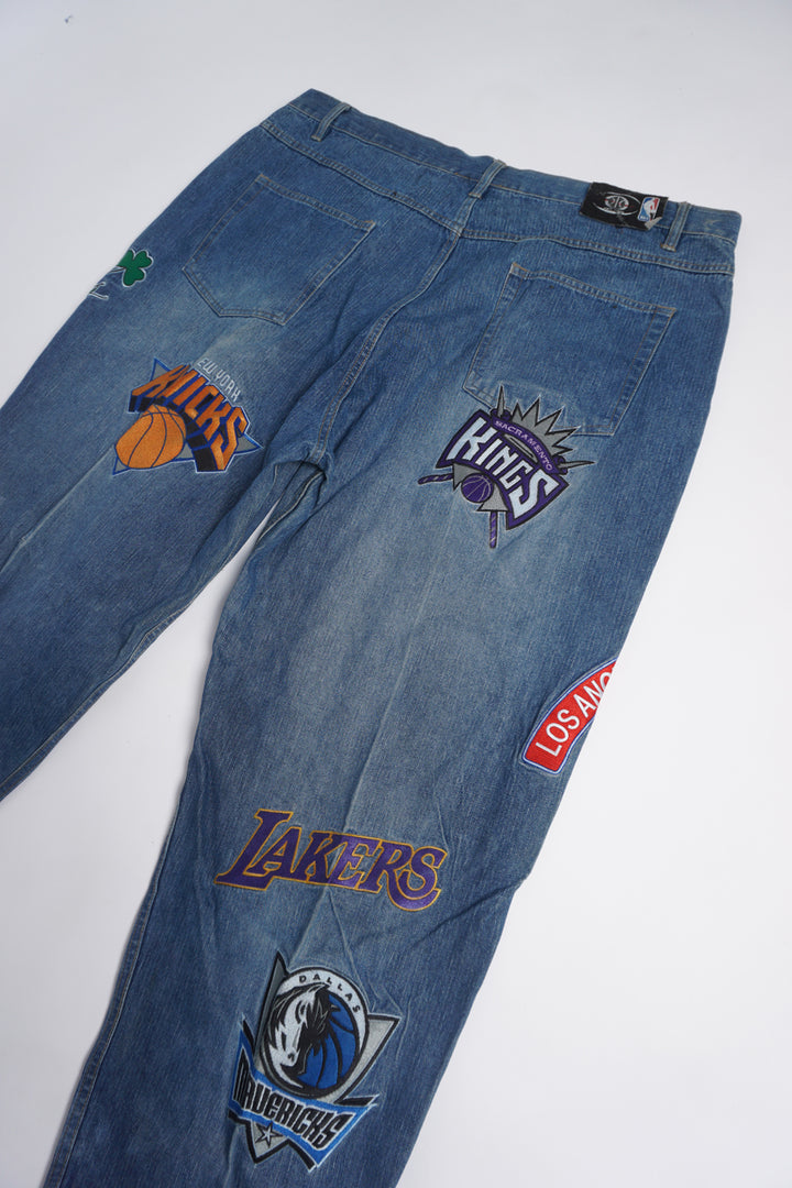 Vintage UNK NBA embroidered straight leg jeans 