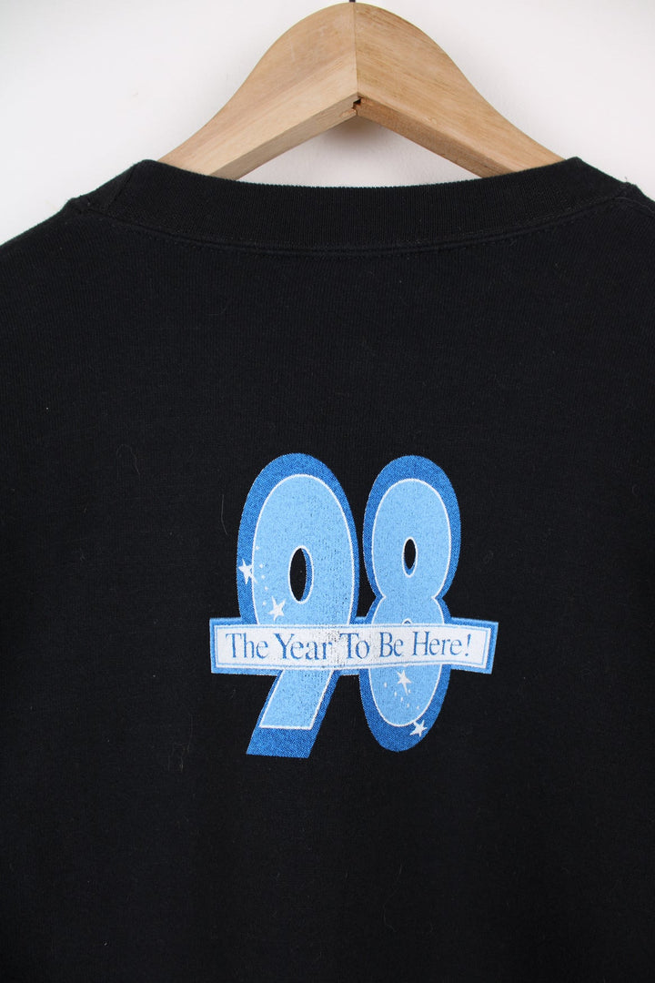 Vintage Walt Disney World 98 Mickey sweatshirt.