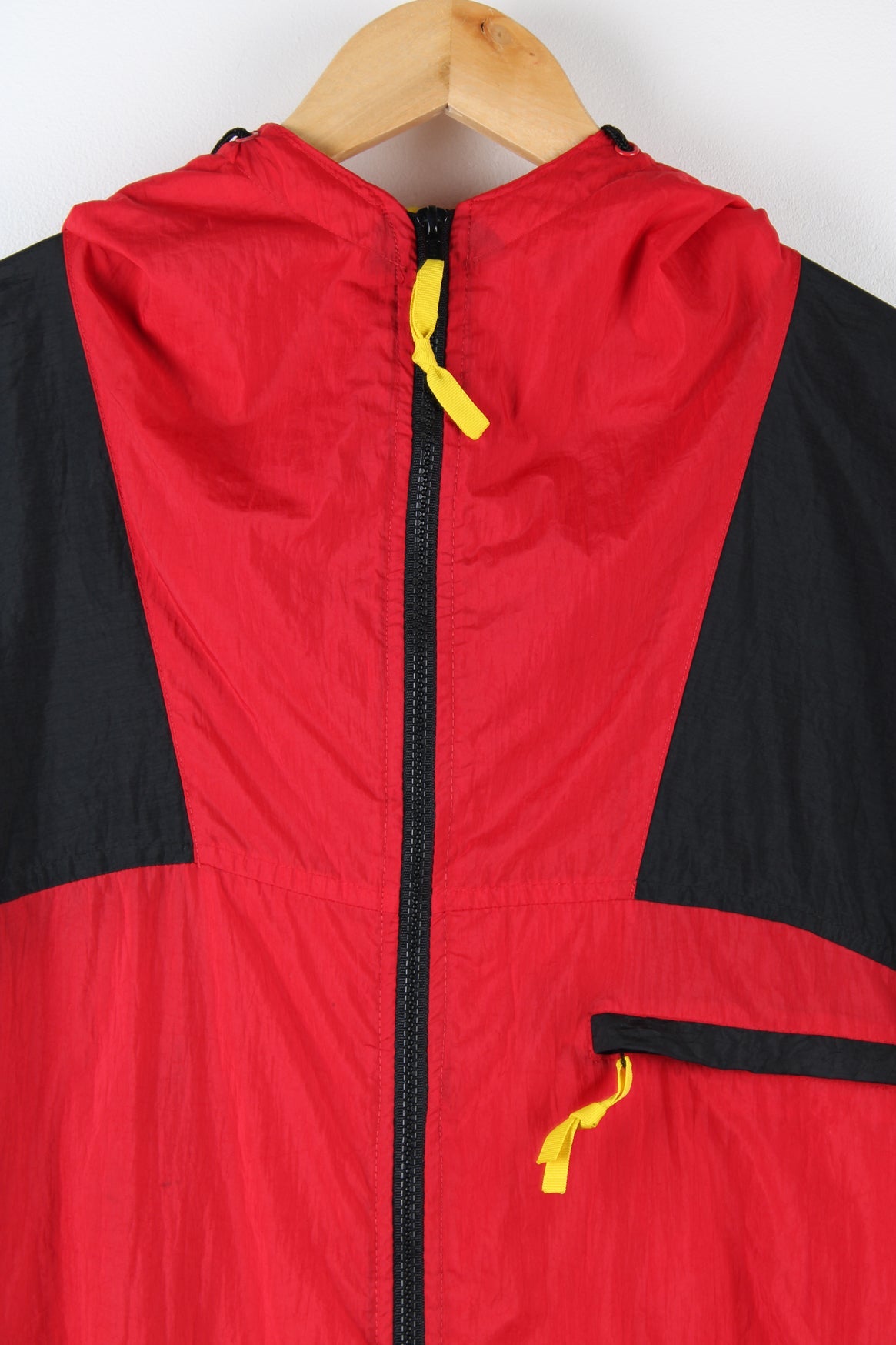 Vintage Marlboro Adventure Team zip through windbreaker jacket in red and black. Features embroidered logo on the sleeve and embroidered velcro badge on the back.